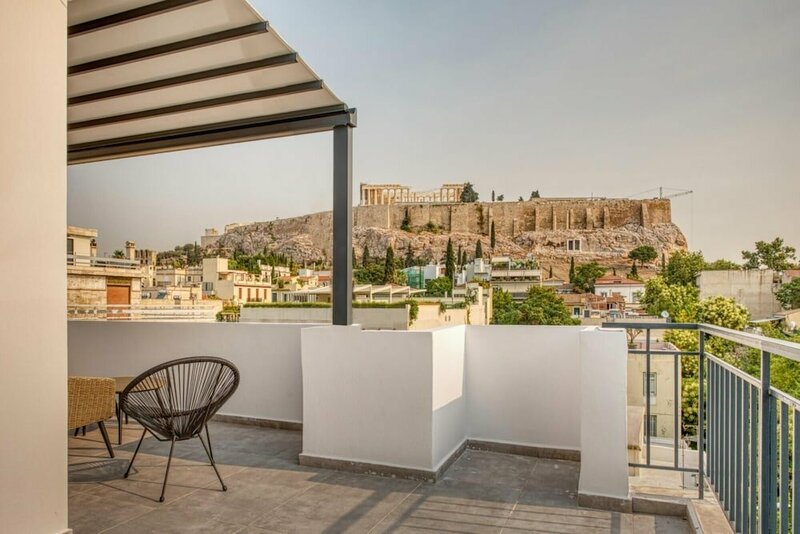 Гостиница Cozy Deck Roof Apt at the Foothills of Acropolis в Афинах