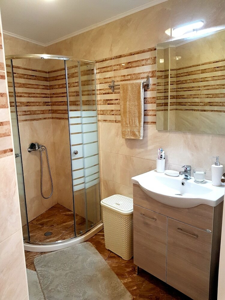 Фото Emmanouil Airport Beach Apartment