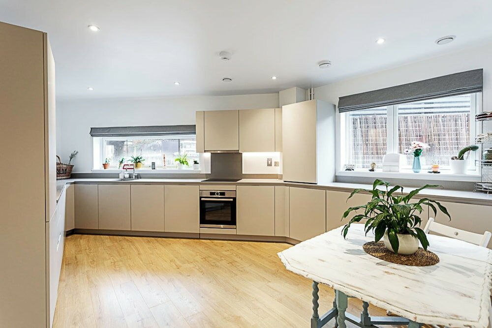 Фото Quiet and Spacious Four Bedroom House