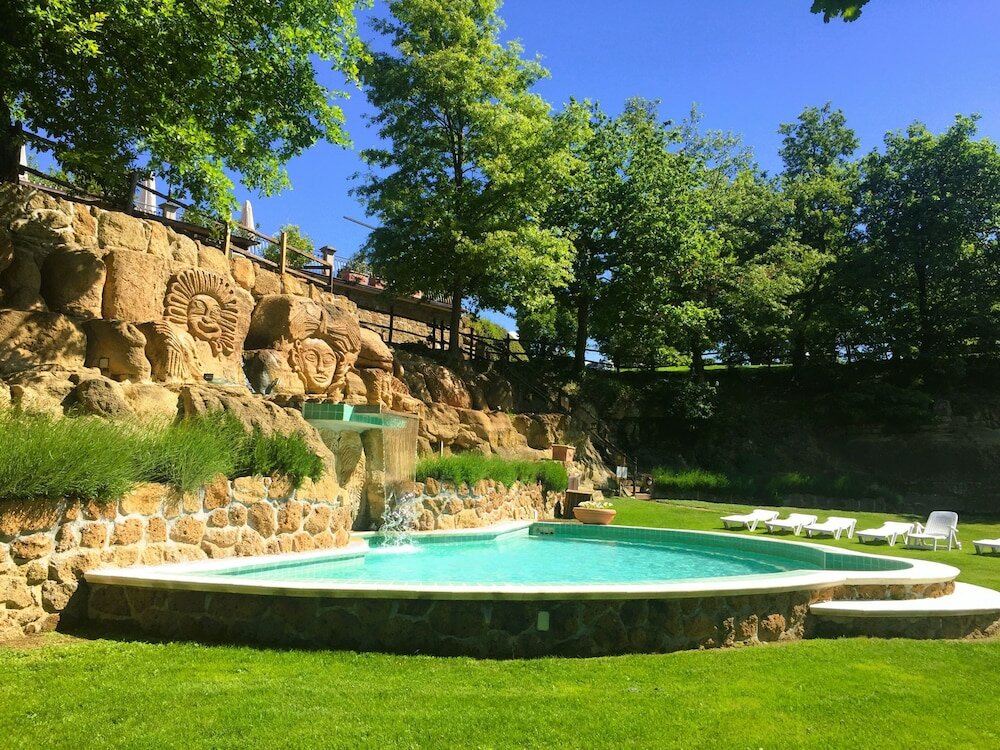 Фото Residence with swimming pool in Sorano