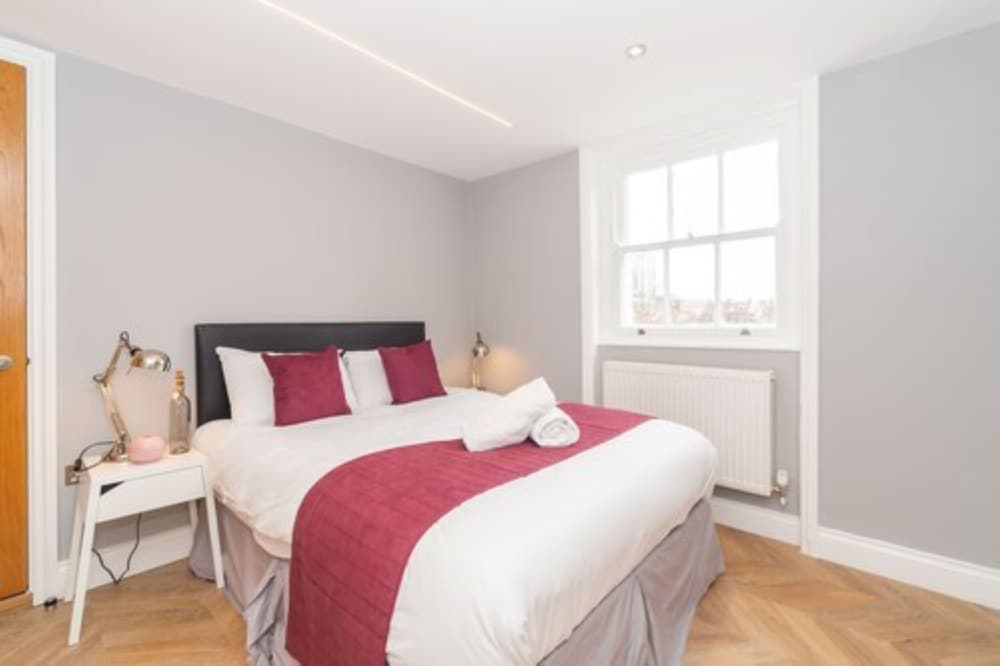 Фото Pml Apartments Southwick Street