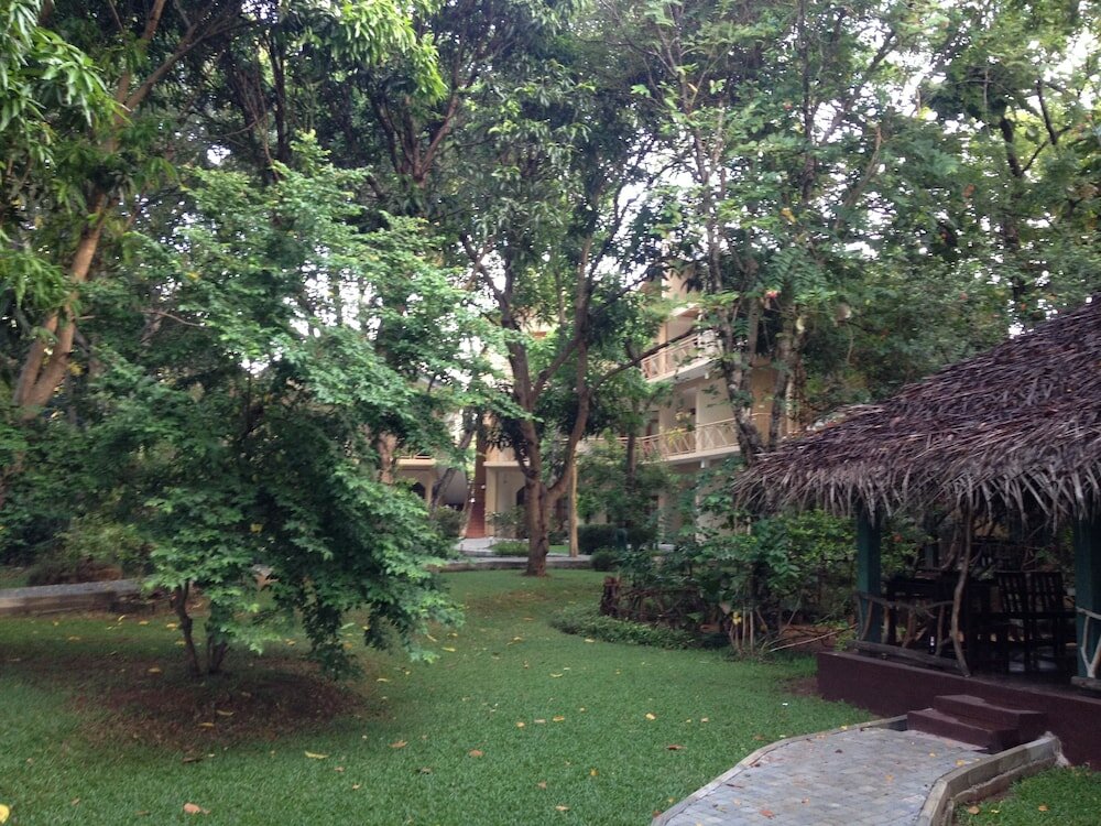 Фото Pelwehera Village Resort