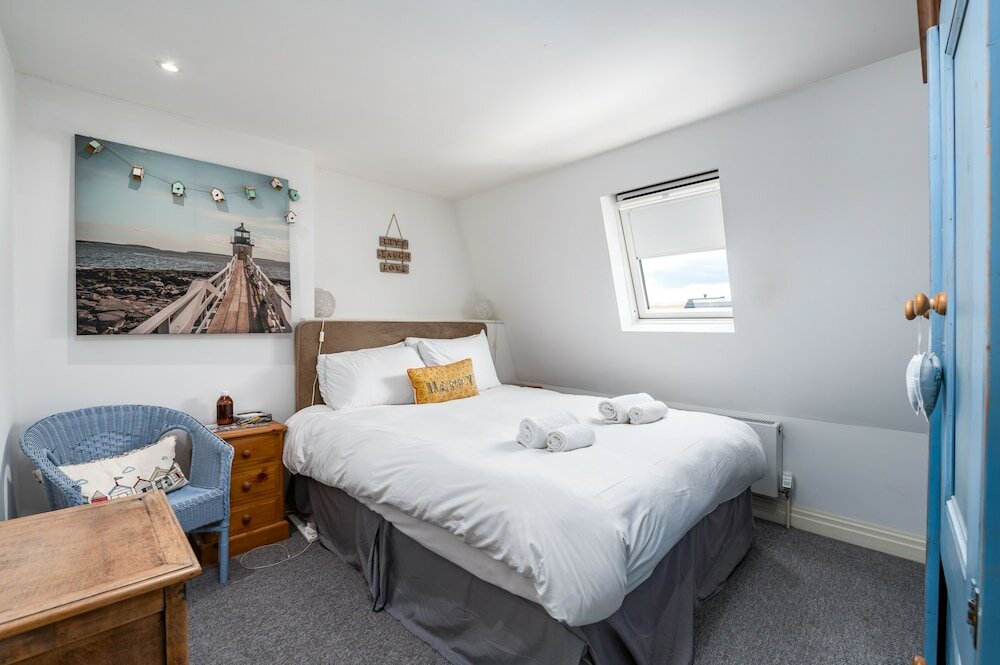 Фото Delightful Family Home With Garden in Balham by Underthedoormat