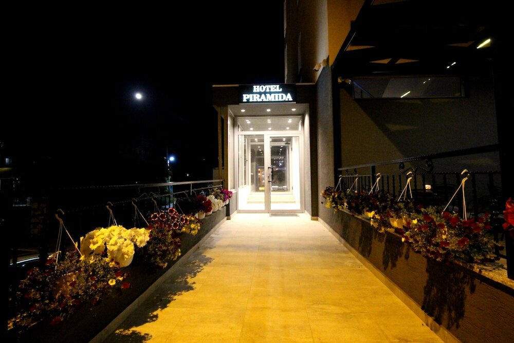 Фото Hotel Piramida