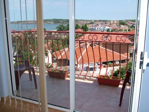 Фото Дом Младенови