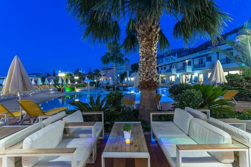 Внешний вид отеля Asterias Village Resort в Муниципальной единице Херсонисосе, фото 1