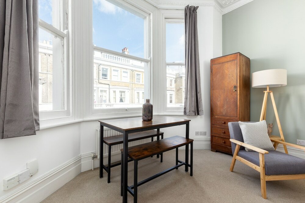 Фото The Kensington Apartments