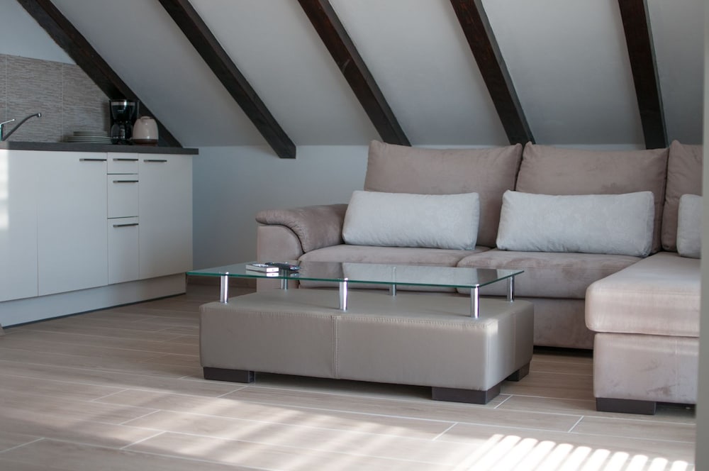 Фото Hvar-Holiday Apartments