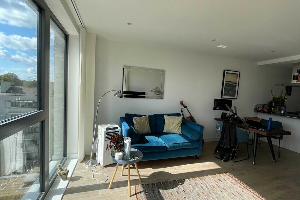 Фото Bright & Modern 1bd Flat - Limehouse!