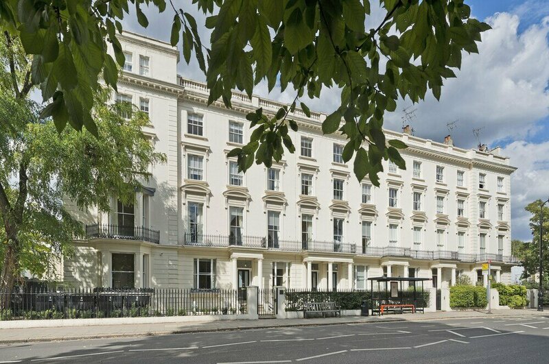 Гостиница Mezzanine Apartment Near Primrose Hill в Лондоне