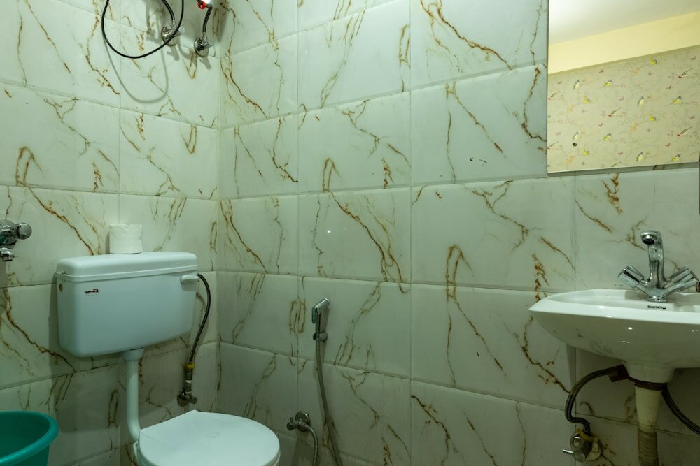 Фото Eat Sleep Wander Studio Apartments