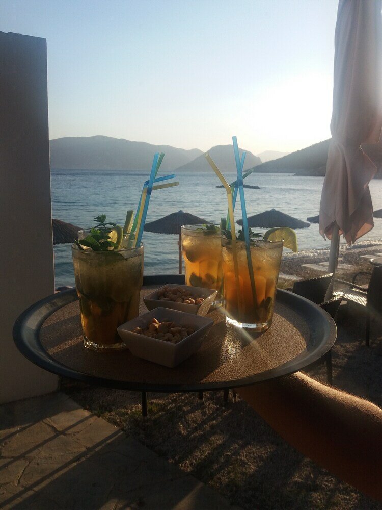 Фото Megalos Mourtias