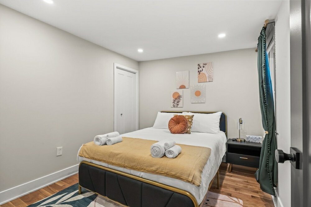 Фото Stylish 3-Bedroom Home in Philly