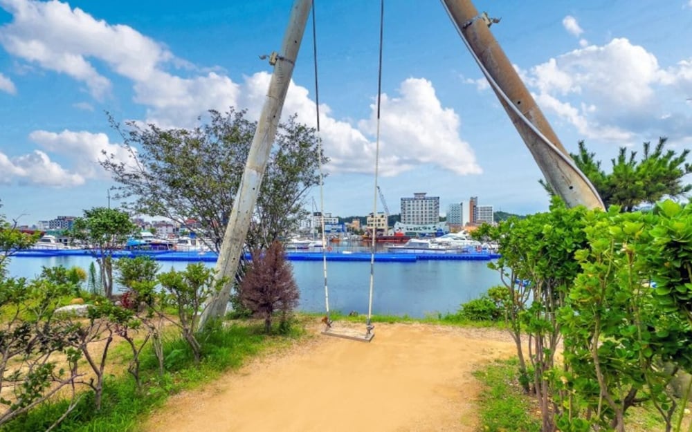 Фото Pohang Aqua Bag Lamping