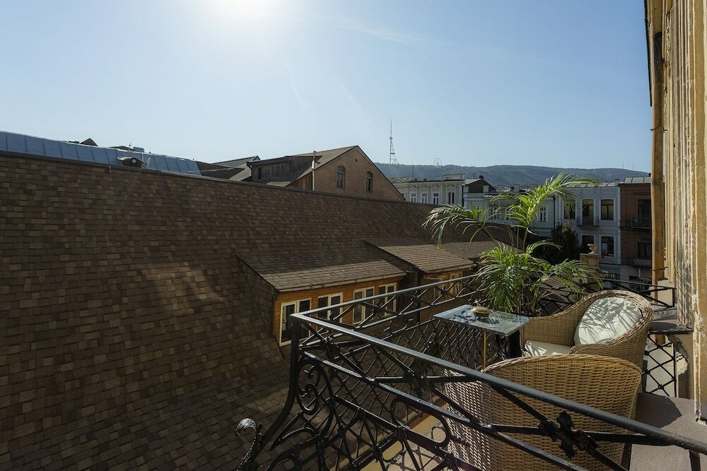 Фото Unfound Door