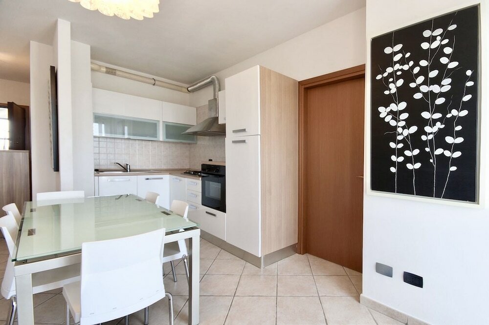 Фото Residence with pool in San Vincenzo