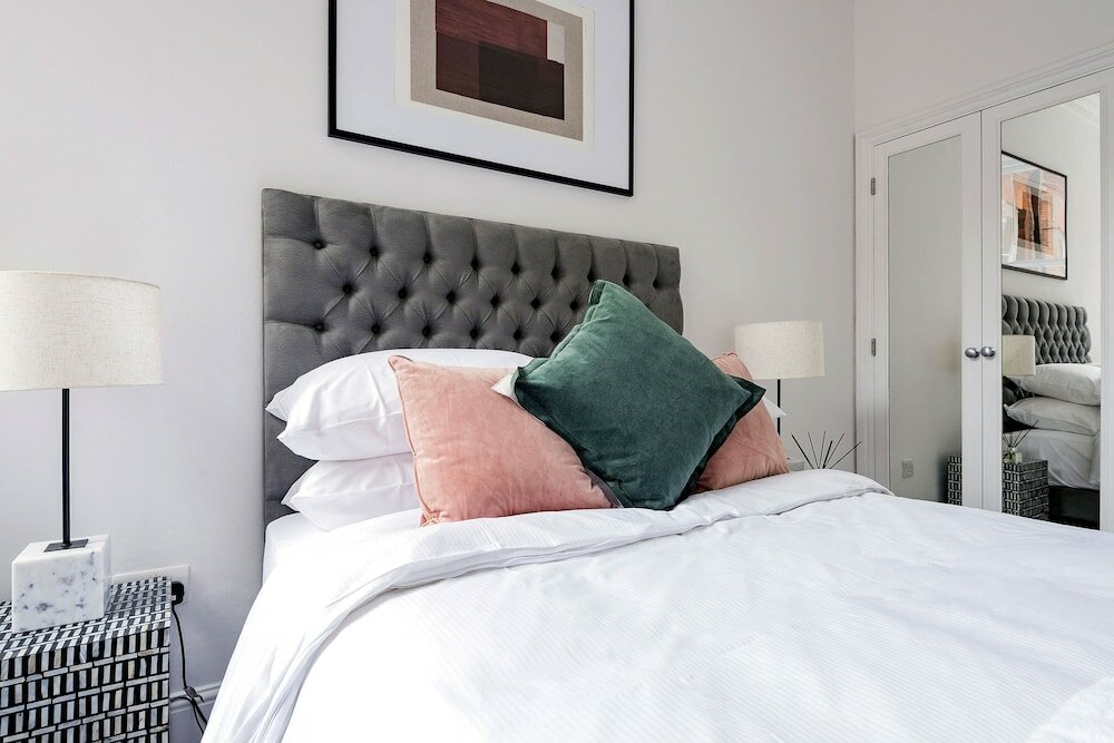 Фото 3 Sloane Gardens by UnderTheDoormat