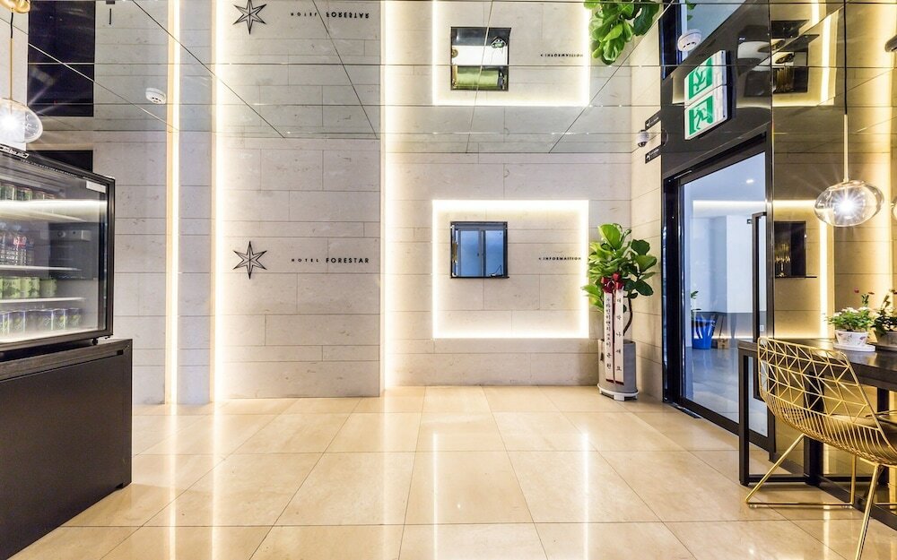 Фото Hotel Forestar Sinchon