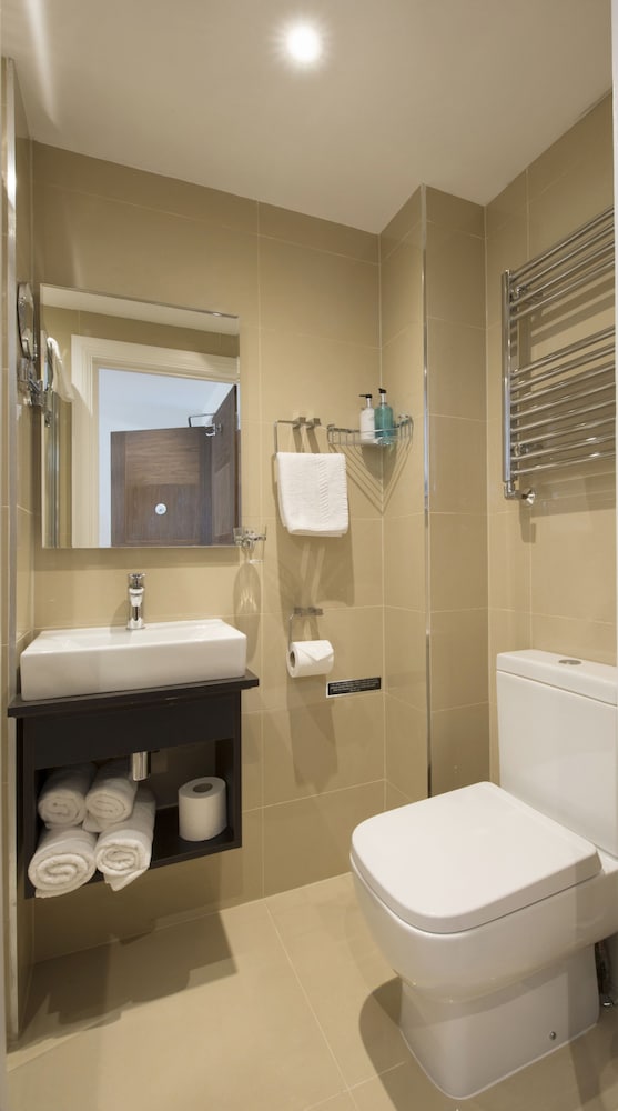 Фото Oyo Townhouse 30 Sussex Hotel, London Paddington