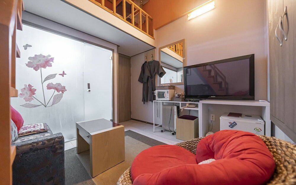 Фото Yeonsinnae Red