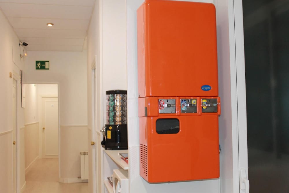 Фото Hostal Abitum Madrid