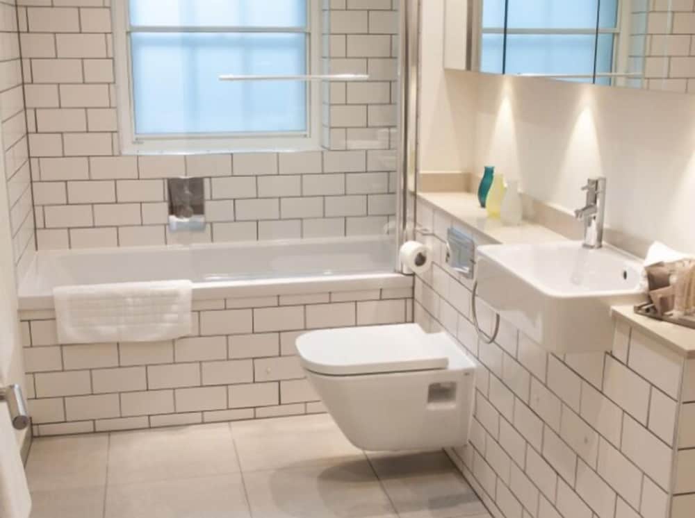 Фото Berwick Street by Q Apartments