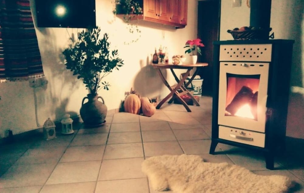 Фото Picturesque Traditional Stone House