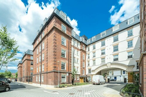 Altido Spectacular 3-Bed Flat Near Holland Park