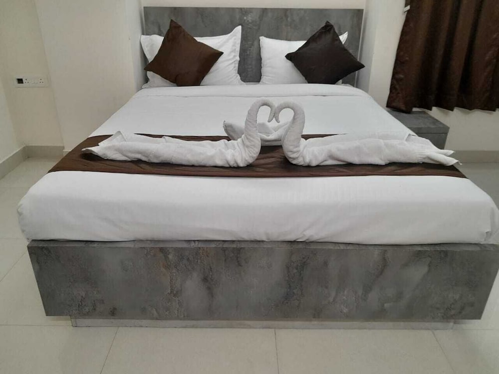 Фото Opal Suite Rooms