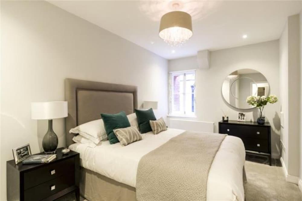 Фото Kensington Court by Lime Street