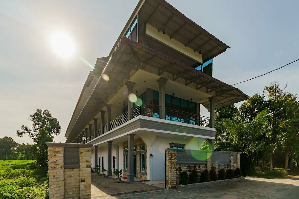 Hotel RedDoorz Plus near Kualanamu International Airport 2, North Sumatra, photo