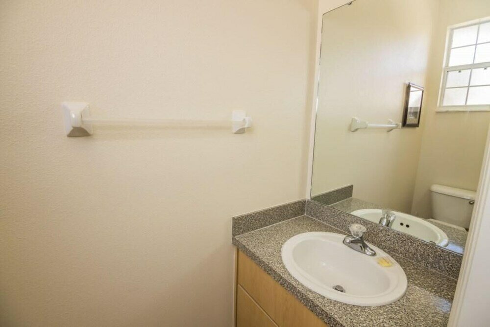 Фото Angelo & Linda's Fiesta Key Townhome