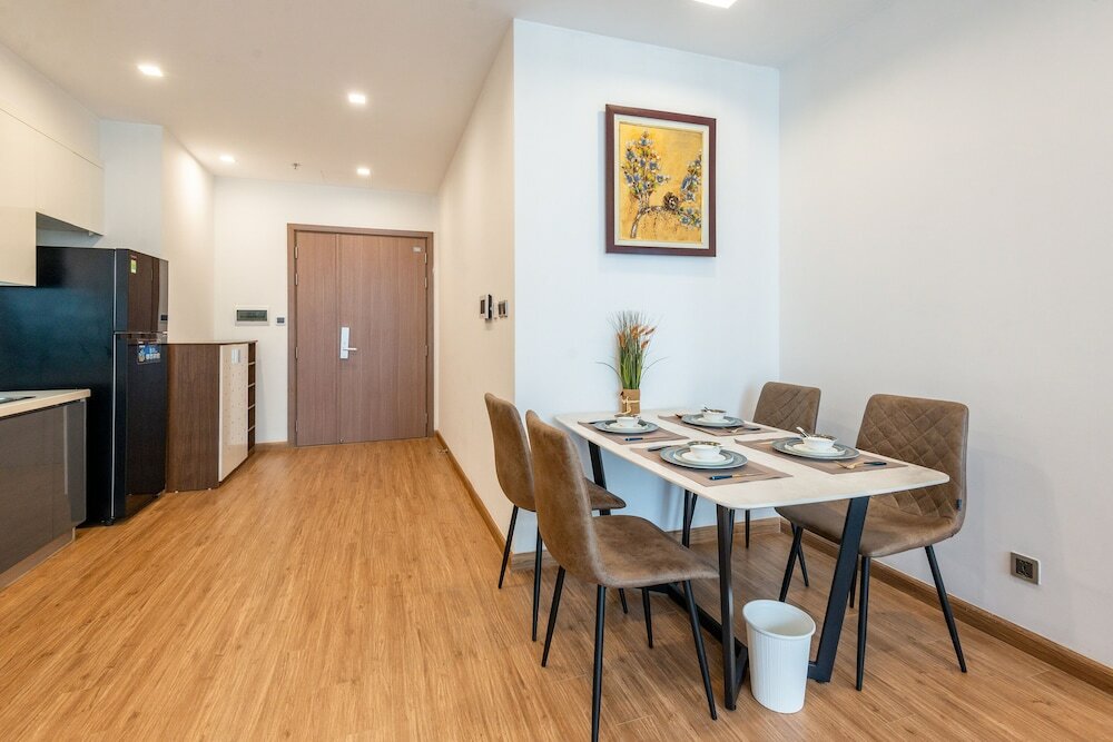 Фото La Rosa Vinhomes Metropolis