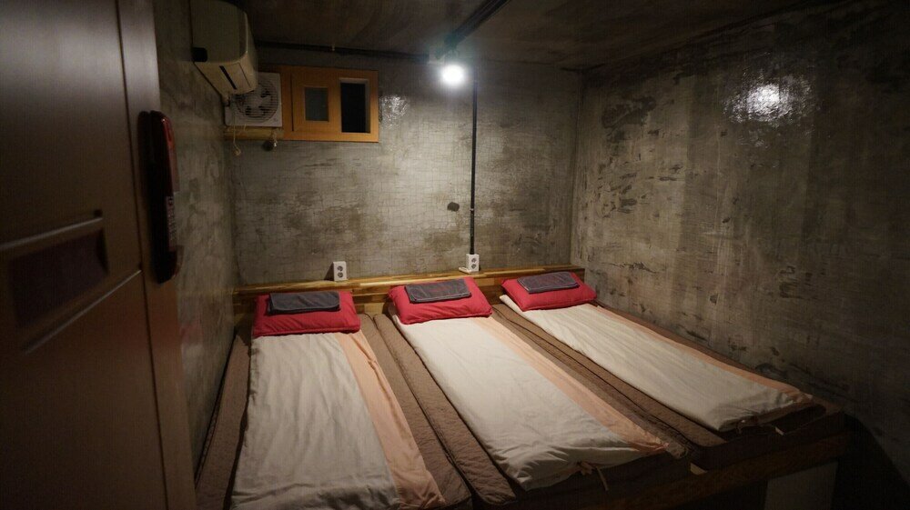 Фото Guesthouse H