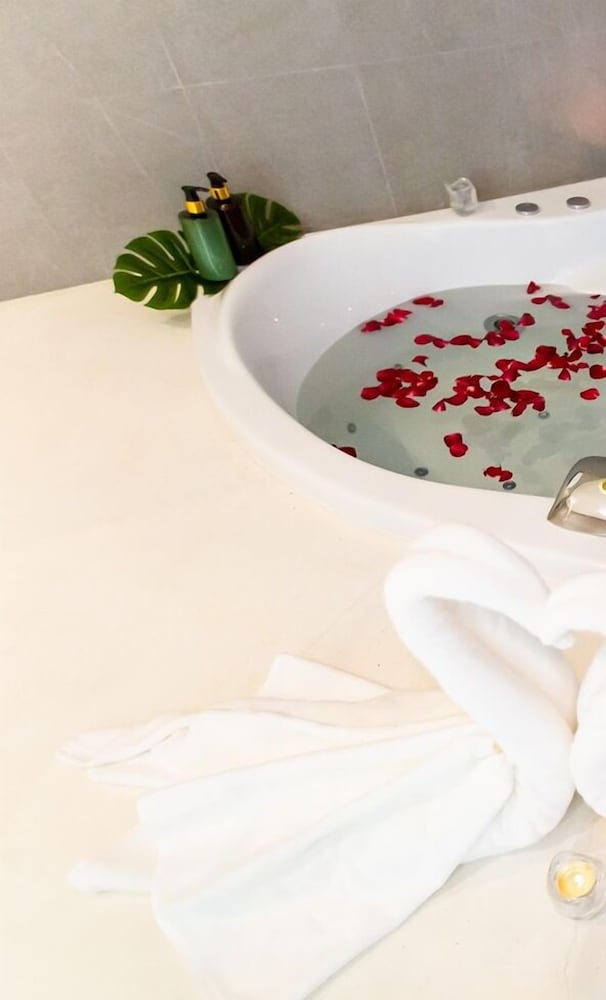 Фото Teetara Villa Patong