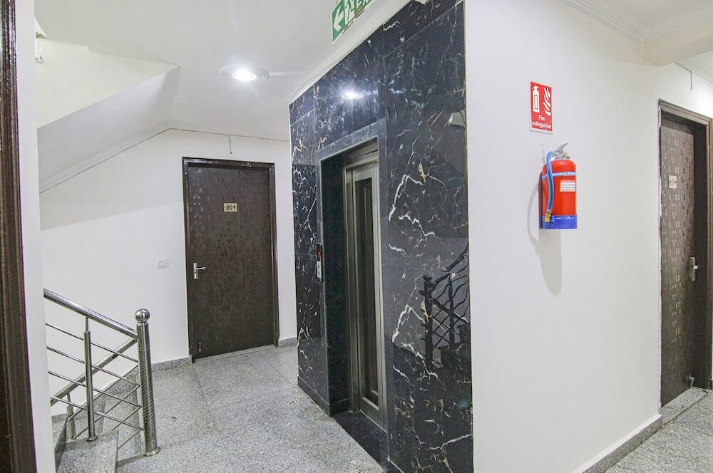 Фото Fabhotel Airport Avalon