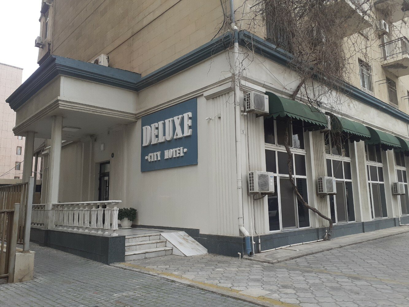 Фото Deluxe City Hotel
