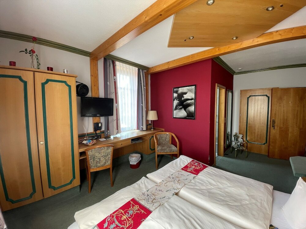 Фото Bebras Hessischer Hof