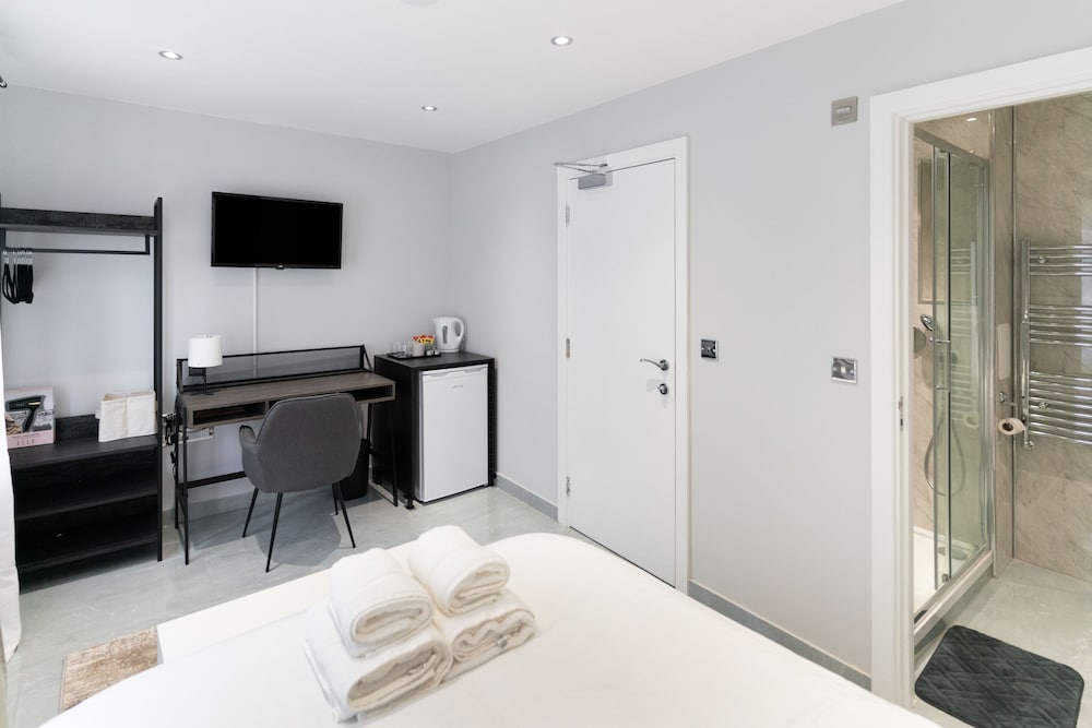 Фото Luxury 5bd Guesthouse