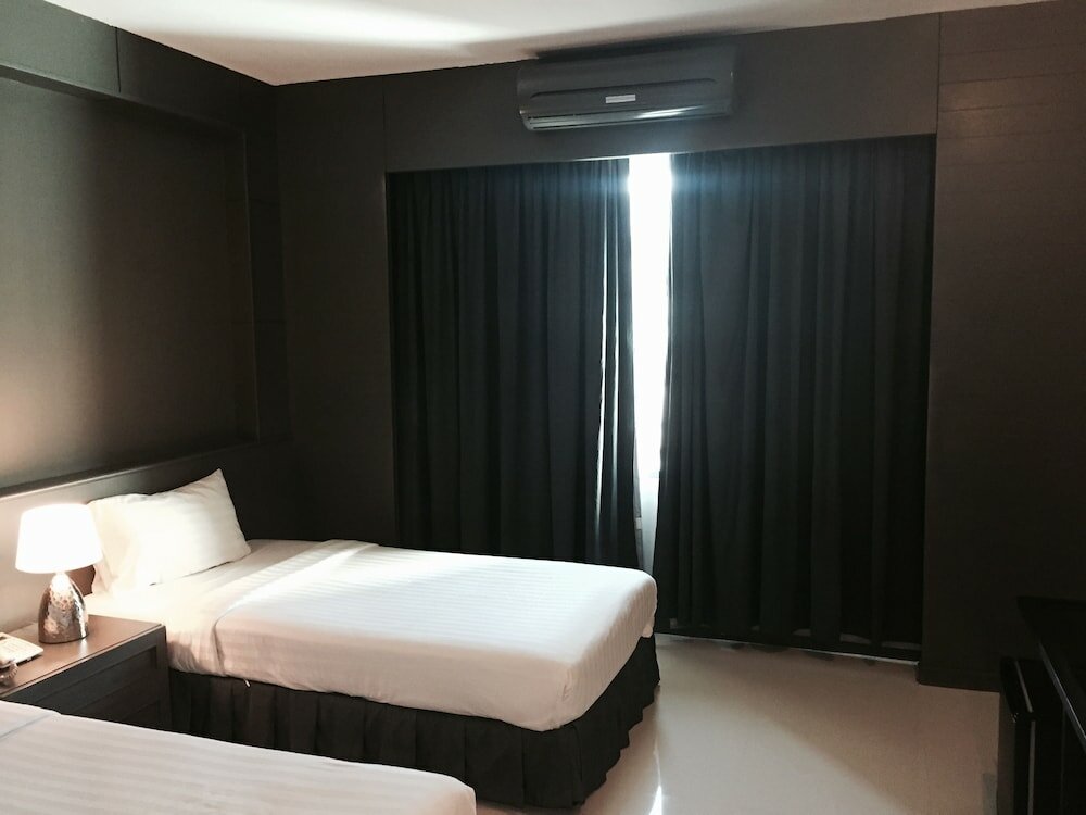 Фото Hatyai Holiday Hotel
