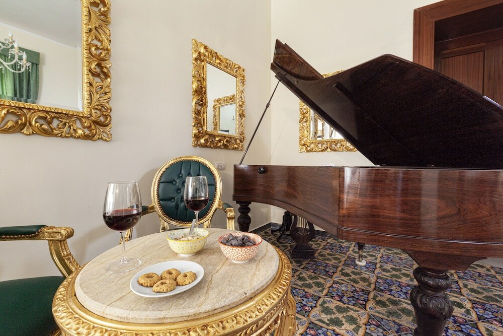 Фото Relais Antica Napoli