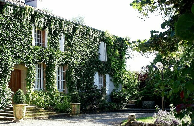 Гостиница Chambres d'hôtes Le Prieuré