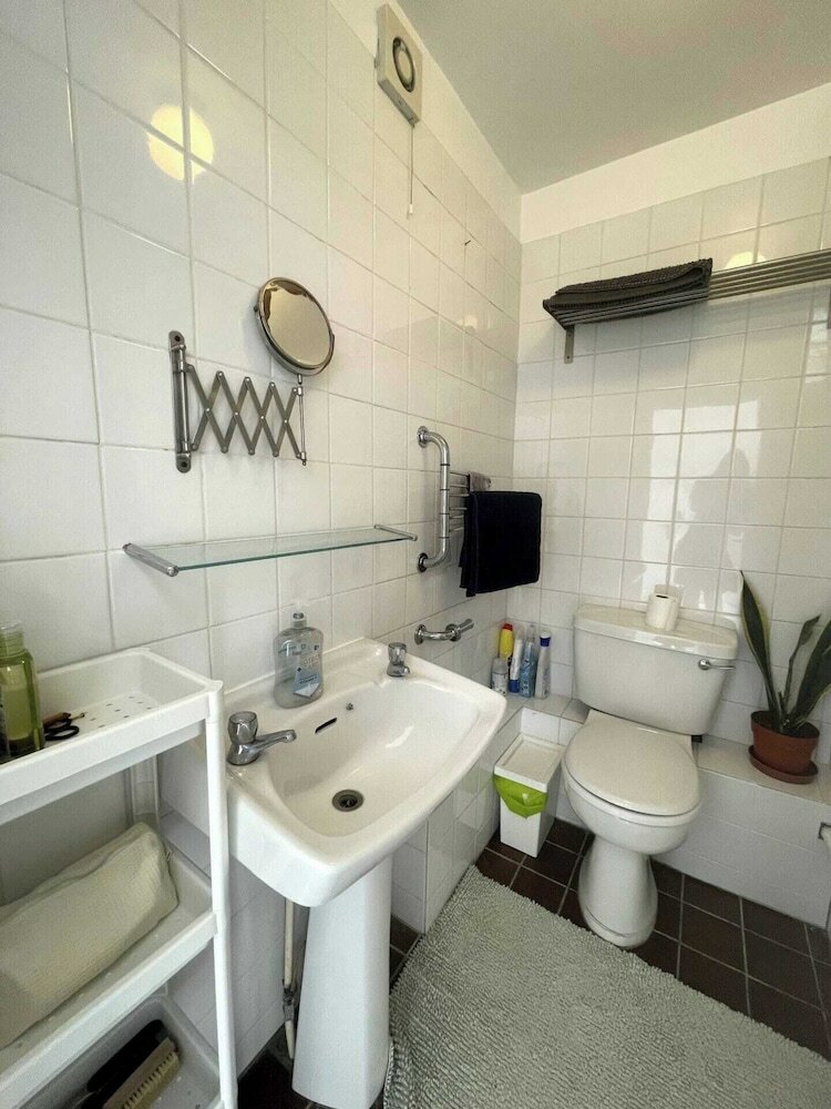 Фото Cosy & Radiant 2bd Flat - Walworth!