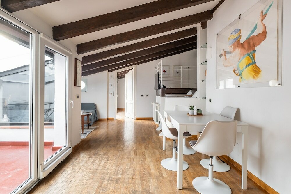 Фото Loft Con 2 Terrazzi Nei Pressi Della Johns Hopkins University