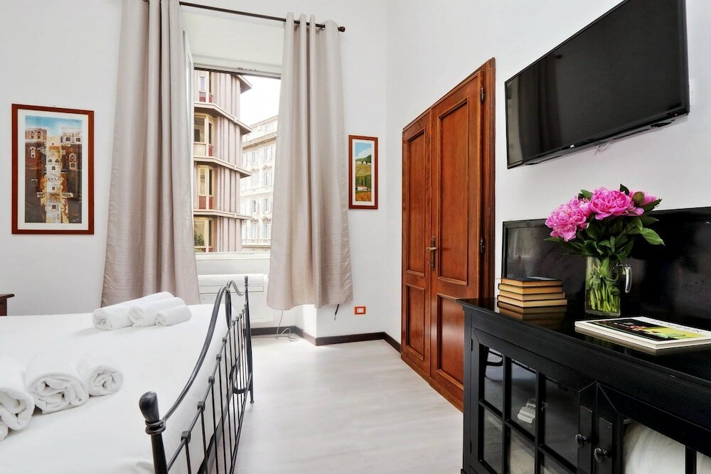 Фото Cavour Square Apartment