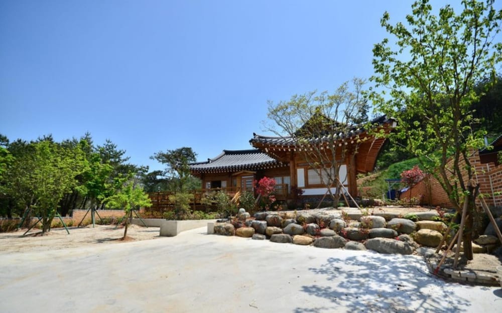 Фото Yeosu Haneulchae Hanok Pension