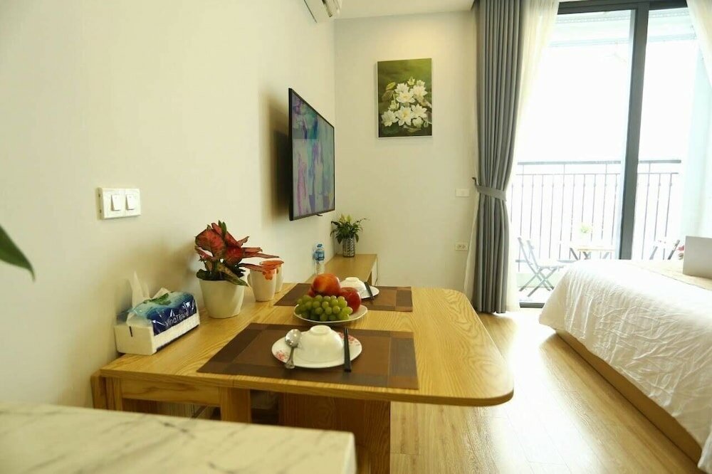 Фото Canh Apartment in Vinhomes Green Bay