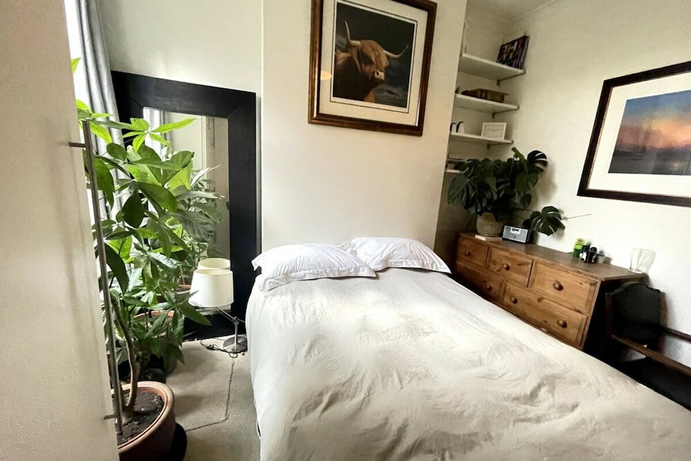 Фото Stylish & Peaceful 1 Bedroom Flat, Clapham!