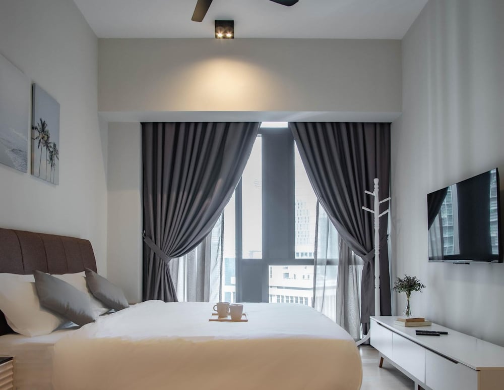 Фото Star Residence by Axquisite Suites