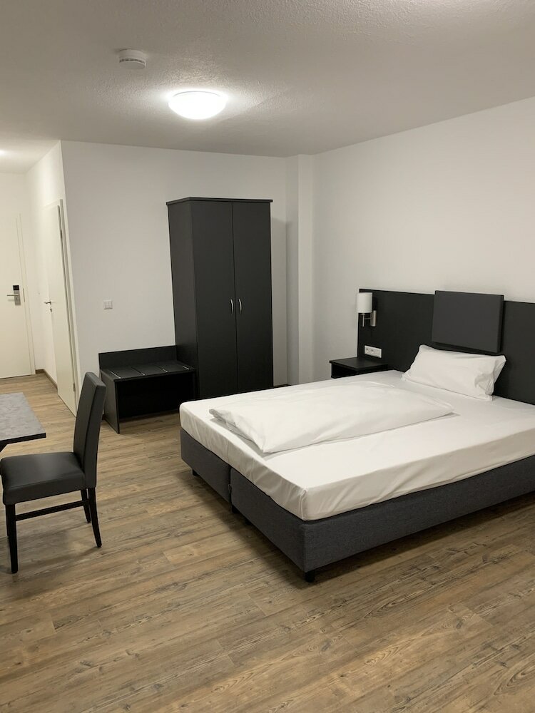 Фото Melvi Hotel Göppingen